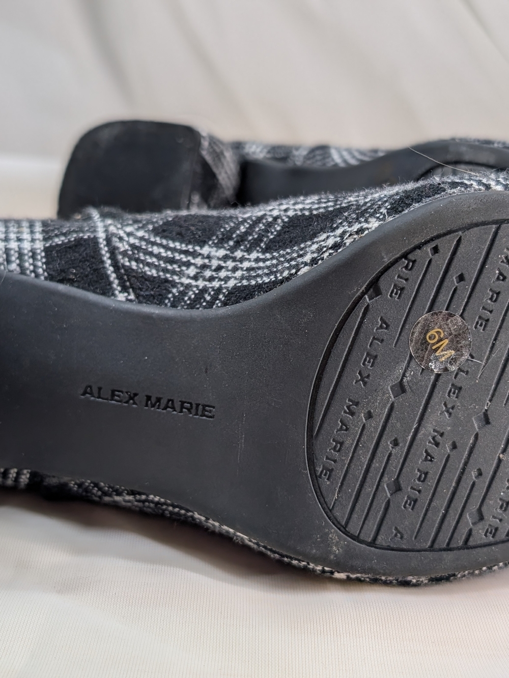 Alex Marie Black & White Plaid Block Heel Ankle Booties | Women's Size 6 | Point - Picture 4 of 6